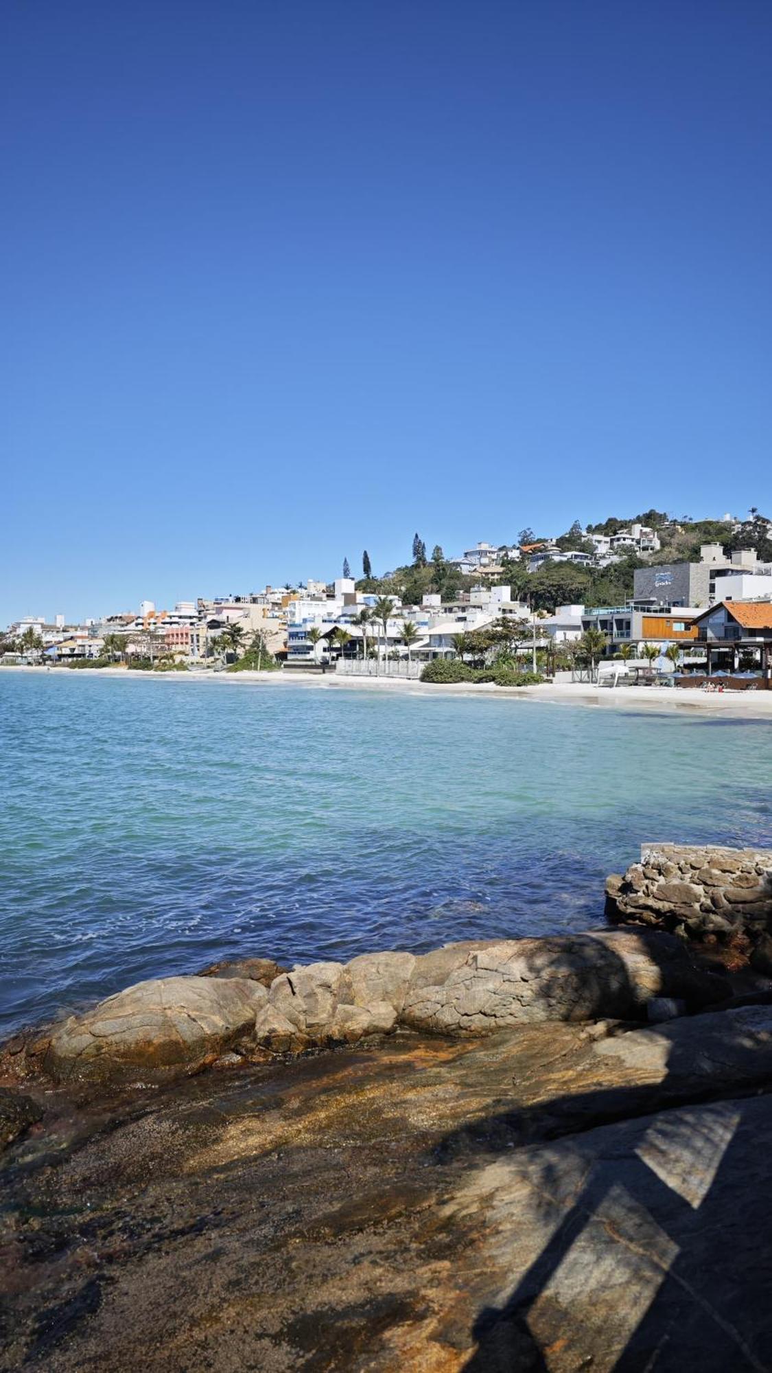 1040 - Departamento 2 Quartos Na Rua Pirajica . 200 M Da Praia Bombinhas Centro Zewnętrze zdjęcie